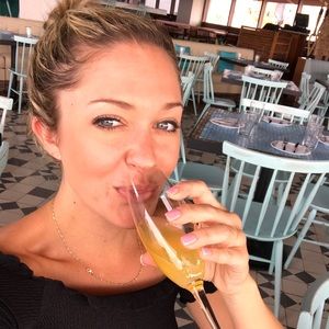 Meet your Posher, Caroline